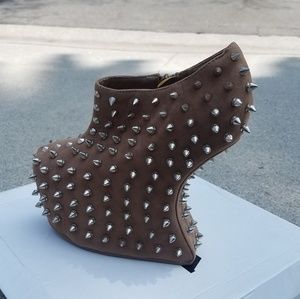 Spiked wedged heels